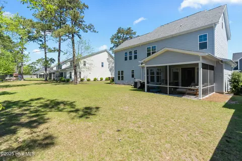 Exterior - 10 E Cloverfield Ln, Hampstead, NC 28443 photo 6 of 6
