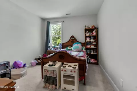 Bedroom - 10 E Cloverfield Ln, Hampstead, NC 28443 photo 1 of 4