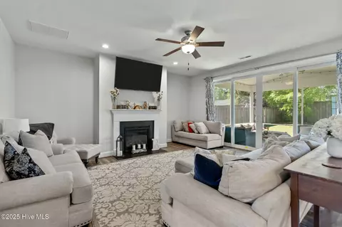 Living - 10 E Cloverfield Ln, Hampstead, NC 28443 photo 1 of 1