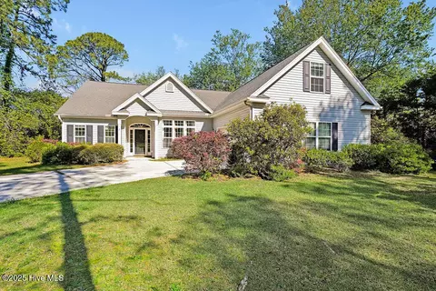 2 Cleek Ct, Carolina Shores, NC 28467