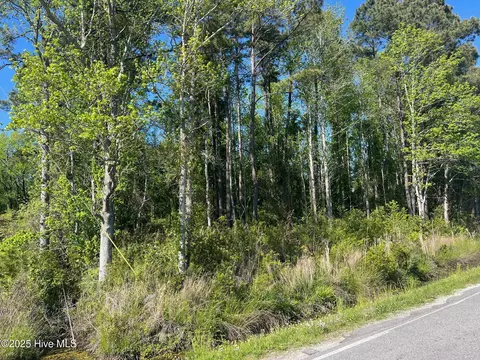 770 Laurel Rd, Beaufort, NC 28516