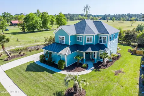 405 Adelaide Dr, Hampstead, NC 28443