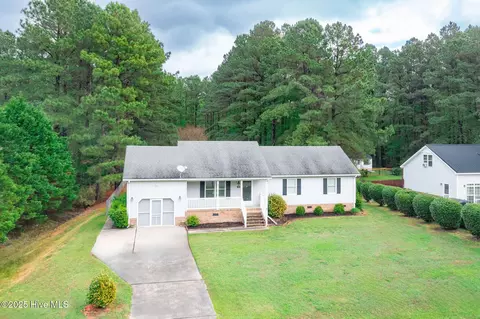 105 Stacie Dr, Elizabeth City, NC 27909