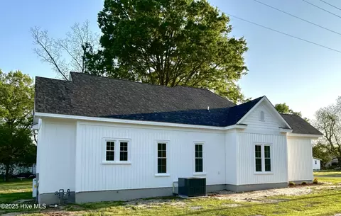 Other - 212 N Hill St, Faison, NC 28341 photo 1 of 5