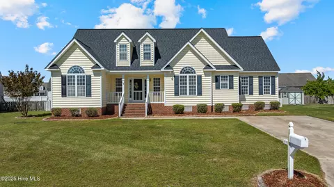 2712 Camille Dr, Winterville, NC 28590