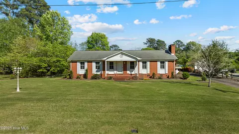 6343 Fairway Dr, Grifton, NC 28530