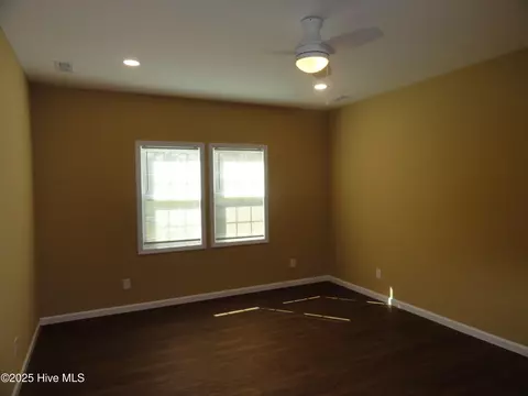 137 Phillip Mills Dr, Teachey, NC 28464 photo 11