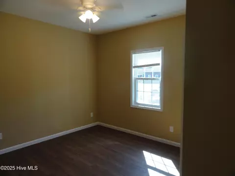 137 Phillip Mills Dr, Teachey, NC 28464 photo 9