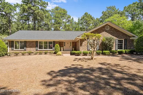 390 Donald Ross Dr, Pinehurst, NC 28374