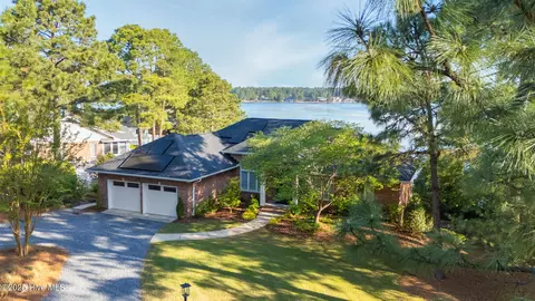 120 Clay Cir, West End, NC 27376