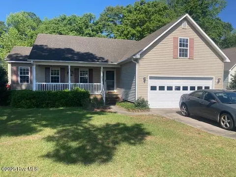204 Fishing Creek Dr, New Bern, NC 28562