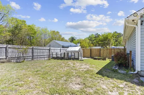 Exterior - 309 Tassel Ct, Hubert, NC 28539 photo 12 of 20