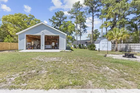 Exterior - 309 Tassel Ct, Hubert, NC 28539 photo 8 of 20