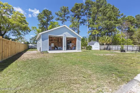 Exterior - 309 Tassel Ct, Hubert, NC 28539 photo 7 of 20