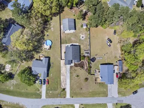 View/Area - 309 Tassel Ct, Hubert, NC 28539 photo 3 of 7