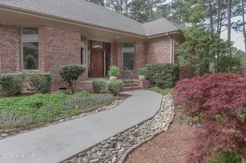 32 Oxton Cir, Pinehurst, NC 28374 photo 3