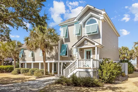 121 Island Quay Dr, Atlantic Beach, NC 28512