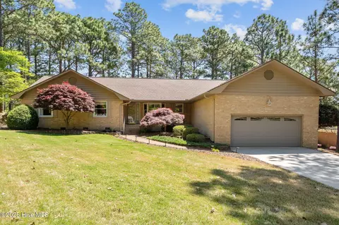 121 Hastings Rd, West End, NC 27376