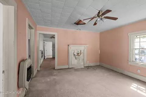 1007 Broad St, Windsor, NC 27983 photo 6