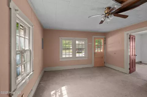 1007 Broad St, Windsor, NC 27983 photo 7
