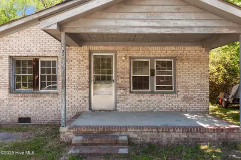 1007 Broad St, Windsor, NC 27983 photo 4