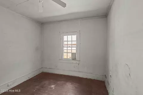 1007 Broad St, Windsor, NC 27983 photo 15