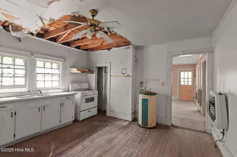 1007 Broad St, Windsor, NC 27983 photo 18