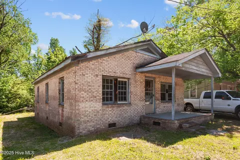 1007 Broad St, Windsor, NC 27983 photo 2