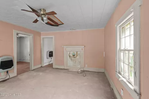 1007 Broad St, Windsor, NC 27983 photo 8