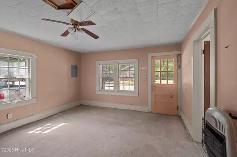 1007 Broad St, Windsor, NC 27983 photo 9