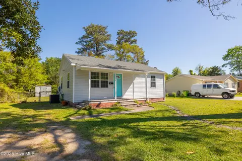 214 Kenneth Blvd, Havelock, NC 28532