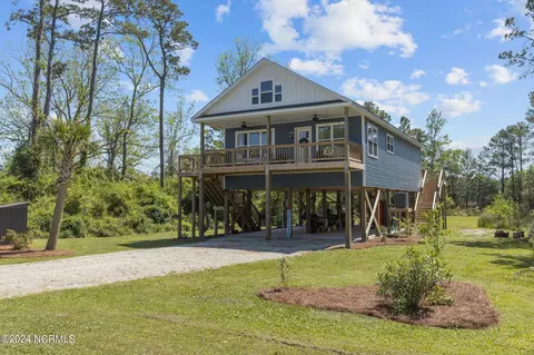 240 Pamlico Pkwy, Beaufort, NC 28516