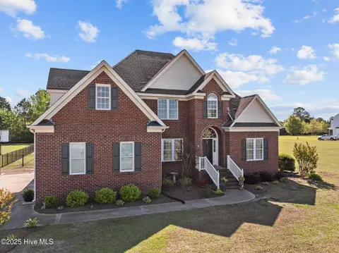 1033 Lexington Downs Dr, Greenville, NC 27858