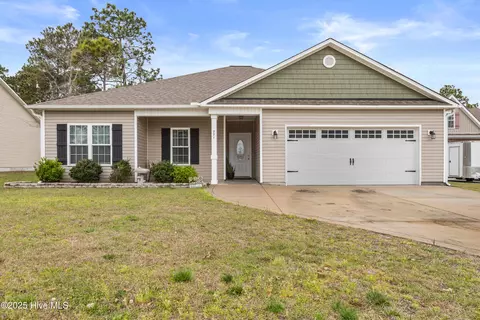 771 Jim Grant Ave, Sneads Ferry, NC 28460