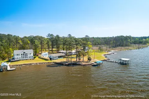 283 Chambers Point Rd, Belhaven, NC 27810