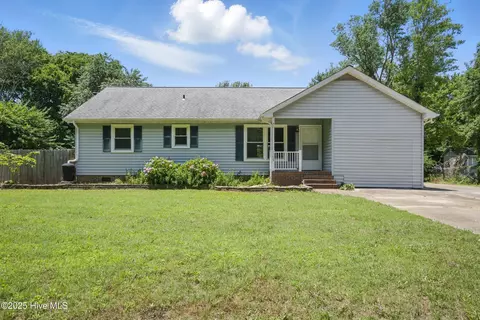 165 Launch Landing Rd, Moyock, NC 27958