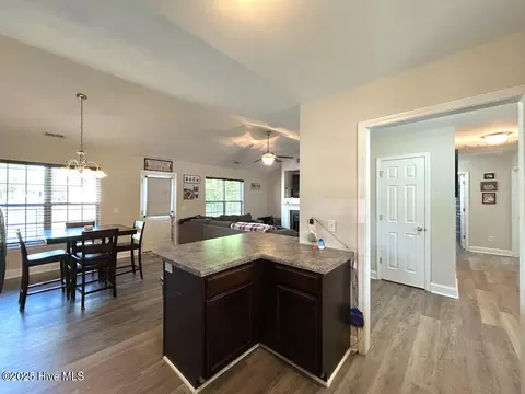300 Dillard Ln, Richlands, NC 28574 photo 12