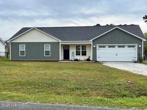 133 Bumps Creek Rd, Sneads Ferry, NC 28460