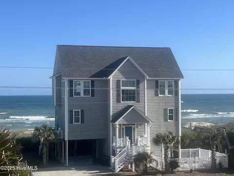 1113 Ocean Dr, Emerald Isle, NC 28594