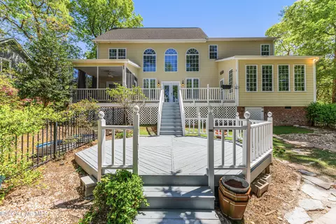 Exterior - 117 Canvasback Pt, Hampstead, NC 28443 photo 5 of 9
