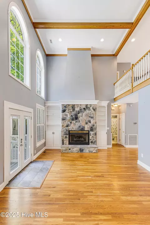 Living - 117 Canvasback Pt, Hampstead, NC 28443 photo 2 of 4