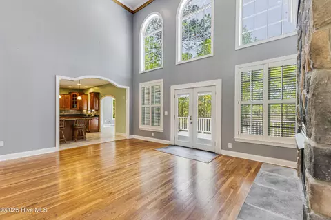 Living - 117 Canvasback Pt, Hampstead, NC 28443 photo 4 of 4