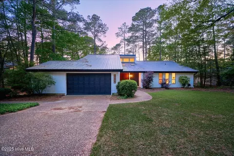 756 Loblolly Dr, Vass, NC 28394