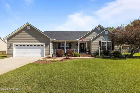 106 Casey Ln, Newport, NC 28570
