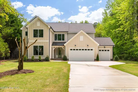 110 Caversham Rd, Greenville, NC 27834