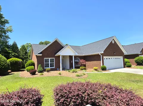 4000 Albion Dr, Winterville, NC 28590