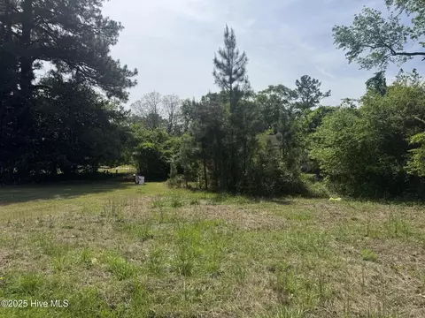 1906 Penn St, New Bern, NC 28562