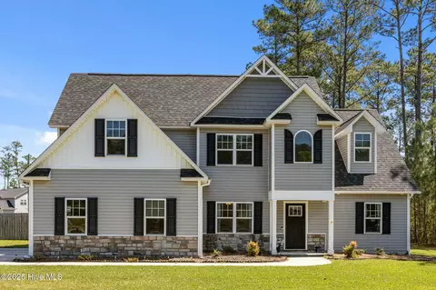 500 Maggies Ct, Jacksonville, NC 28540