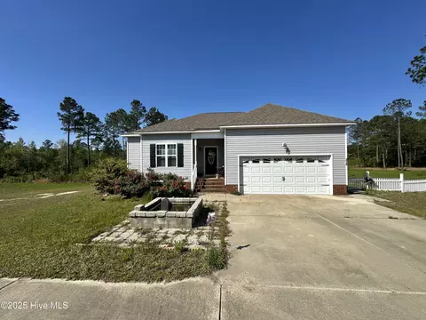 226 Kandypoo Dr, Four Oaks, NC 27524