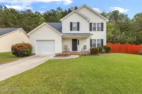 107 Providence Dr, Jacksonville, NC 28546